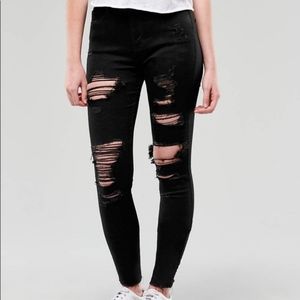 Hollister black distressed jeans🖤